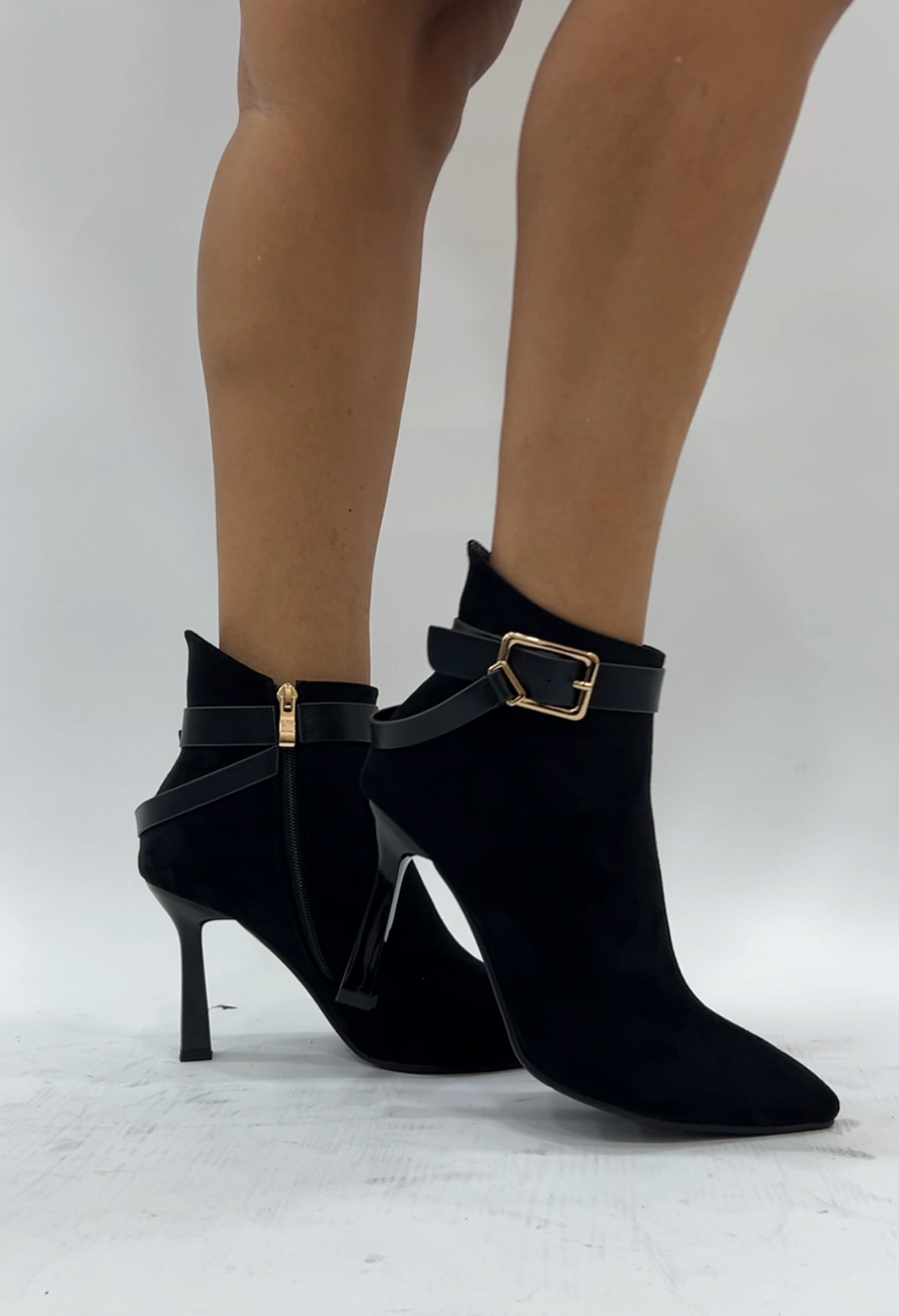 Pipe Ankle boots Black