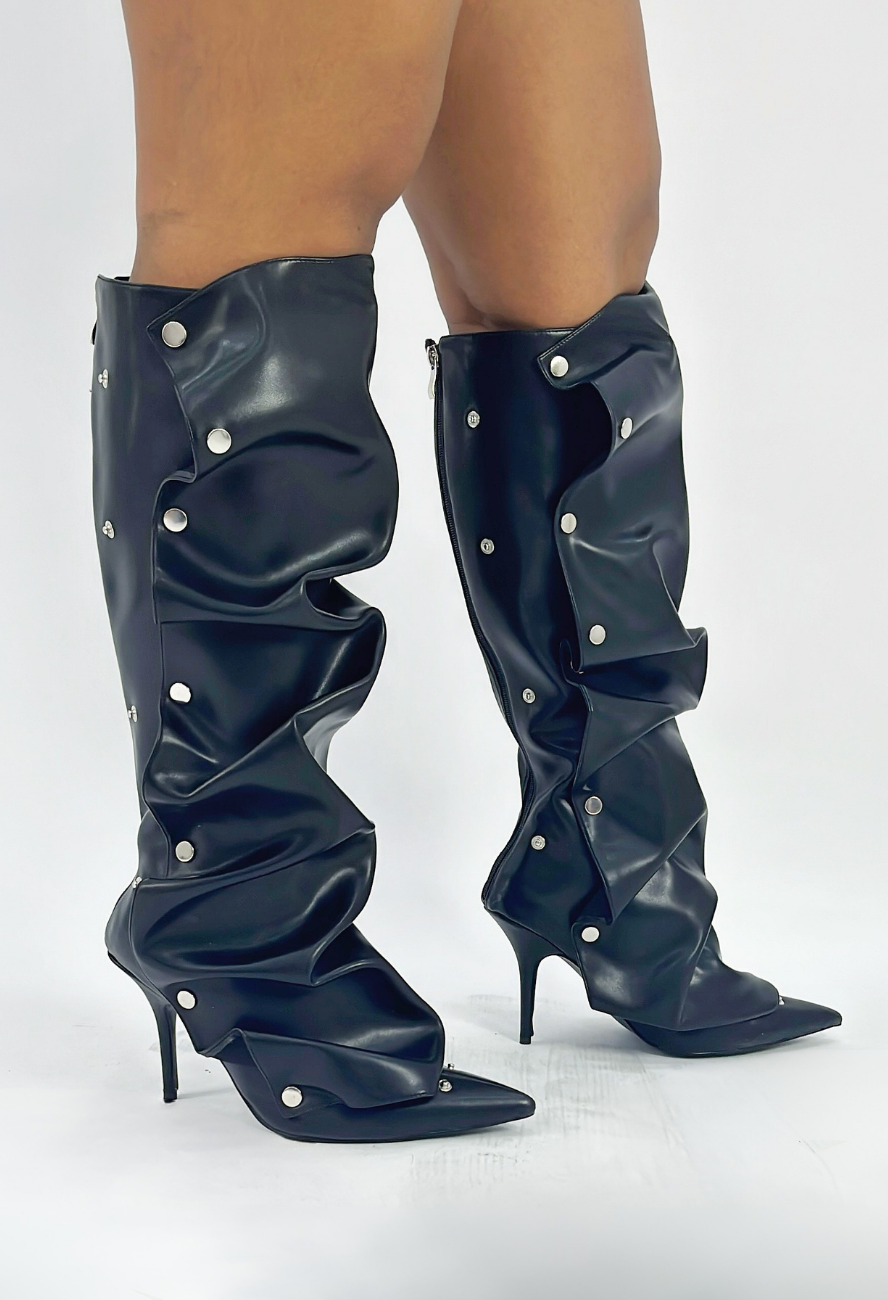 SCARLET BOOTS - PREMIUM BLACK
